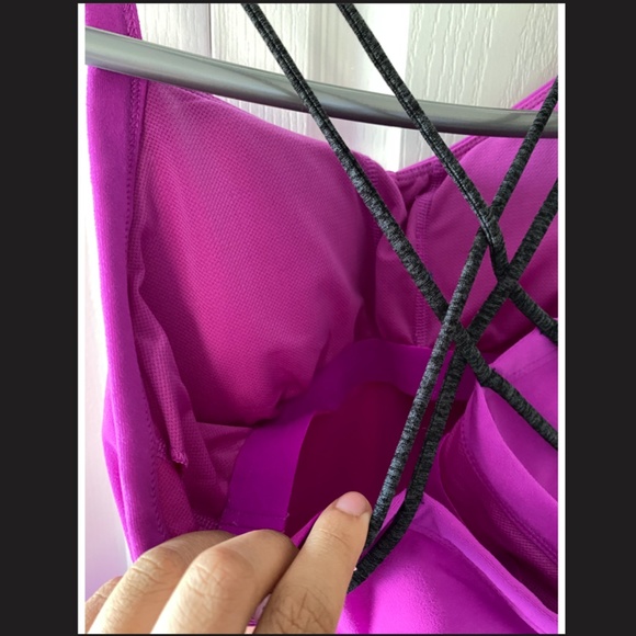 Women's Under Armour Tank Top - Picture 2 of 3